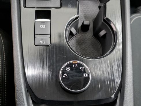 Used 2024 Nissan Rogue SV image 8