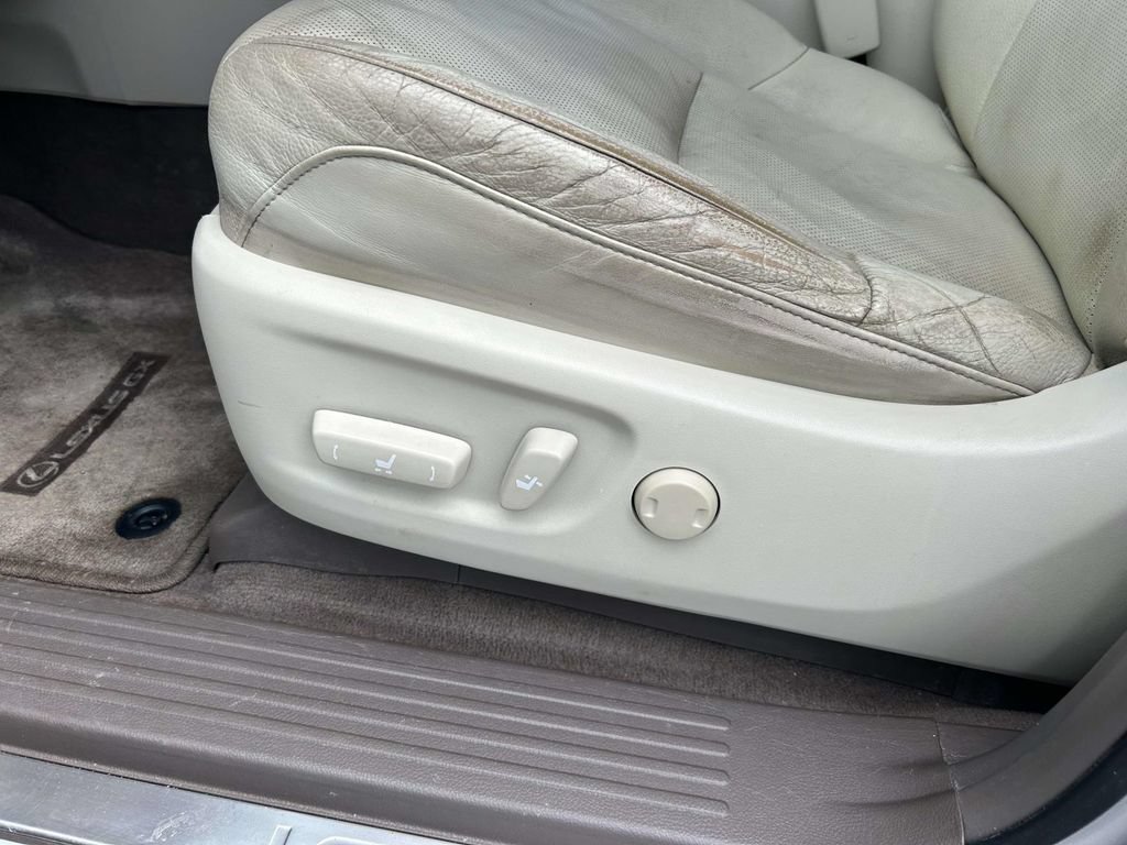 Used 2019 Lexus GX 460 Premium w/ Premium Package AWD/4WD image 18