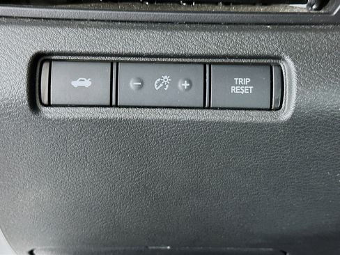 Used 2024 Nissan Altima 2.5 SV image 16