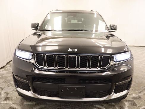 Used 2024 Jeep Grand Cherokee L Limited w/ Luxury Tech Group II image 4