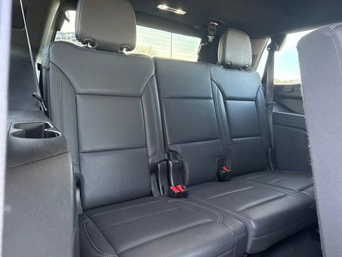 Used 2022 Chevrolet Tahoe Z71 AWD/4WD image 32