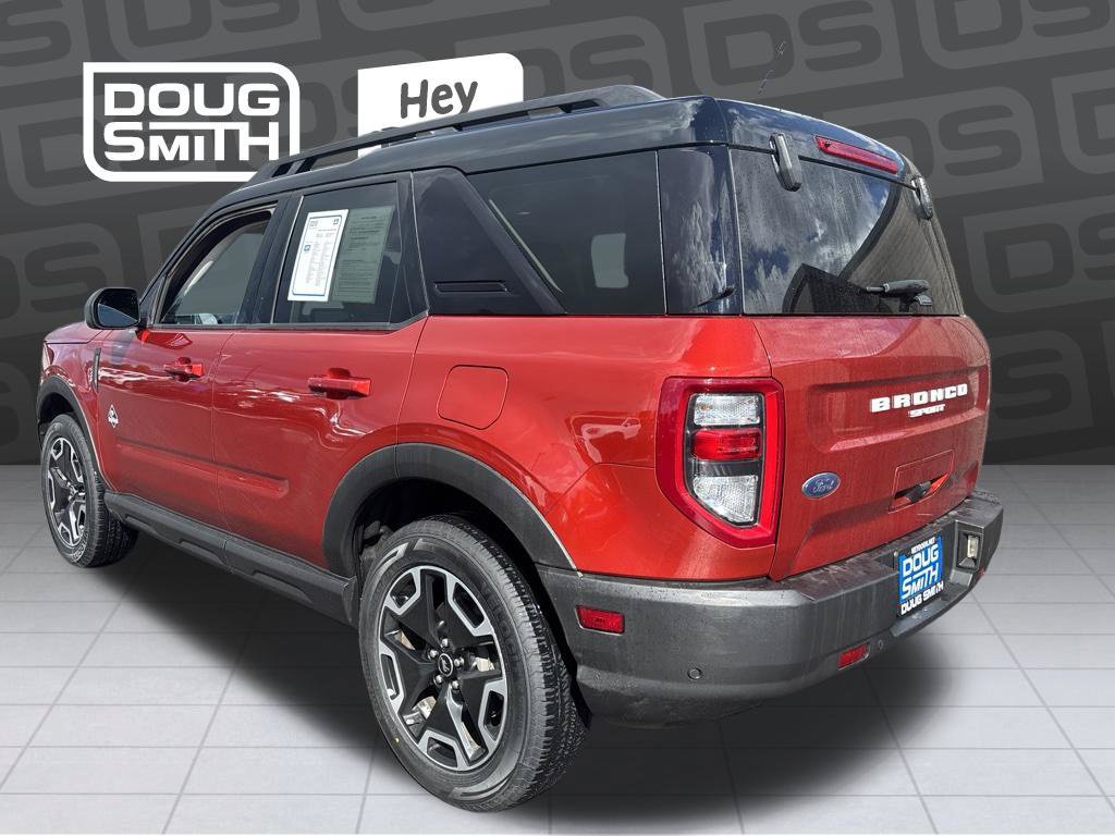 Used 2023 Ford Bronco Sport Outer Banks w/ Tech Package AWD/4WD image 3