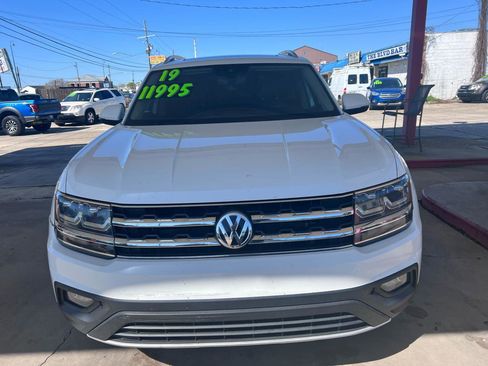 Used 2019 Volkswagen Atlas SE image 2