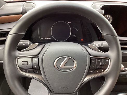 Used 2025 Lexus ES 350 w/ Accessory Package (Z1) FWD image 29
