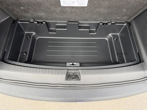 Used 2026 Chevrolet Traverse LT AWD/4WD image 14