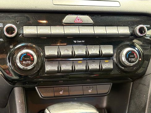 Used 2021 Kia Sportage EX image 10