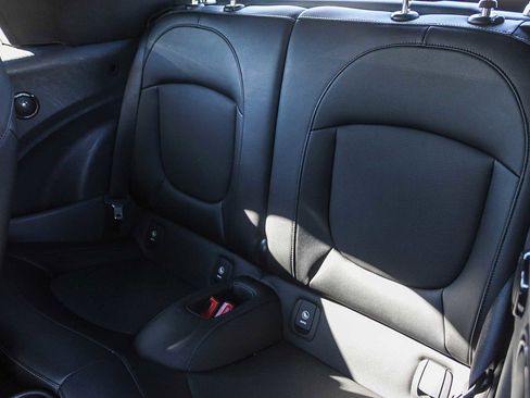 Used 2017 MINI Cooper S image 18