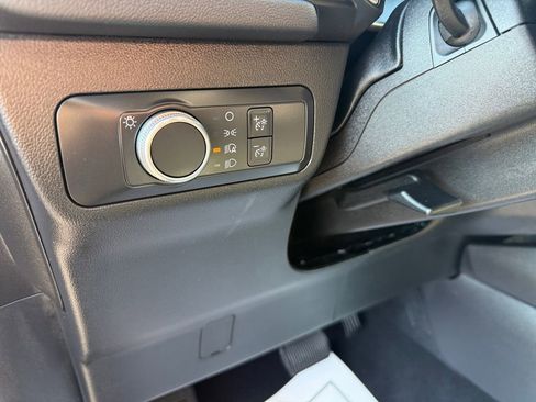 Used 2020 Ford Escape SE image 26