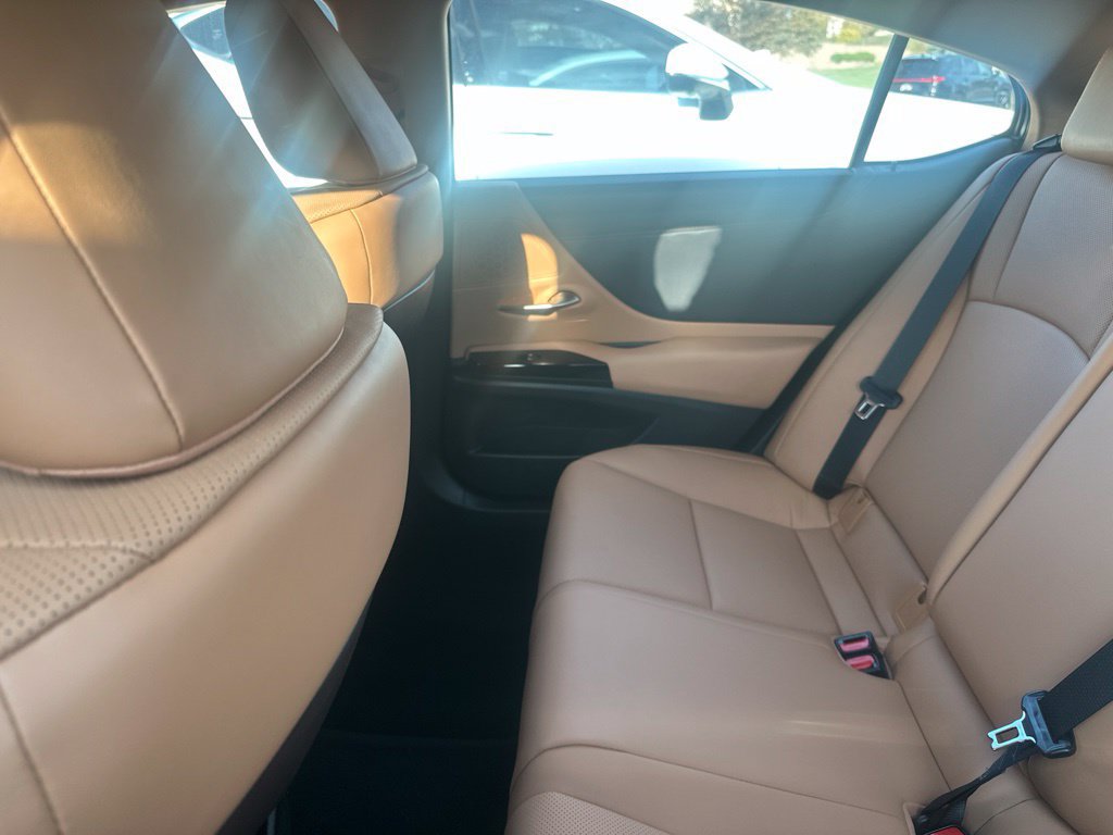 Used 2024 Lexus ES 350 w/ Premium Package FWD image 14