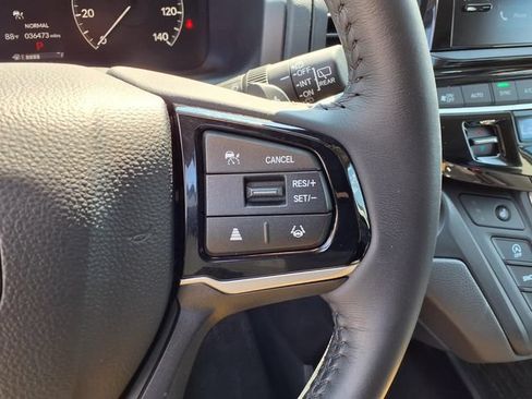 Used 2025 Honda Odyssey EX-L image 51