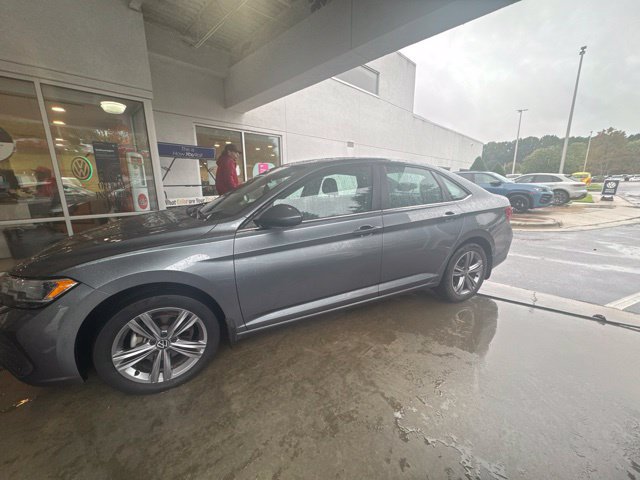 Used 2023 Volkswagen Jetta SE FWD image 11