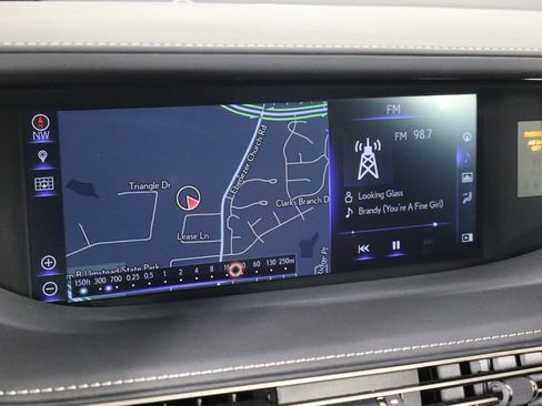 Used 2019 Lexus LS 500 AWD w/ Accessory Package (Z2) image 36