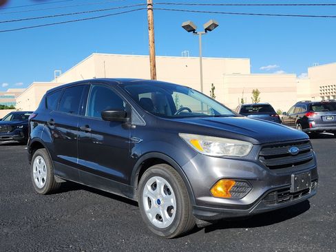 Used 2017 Ford Escape S FWD image 3