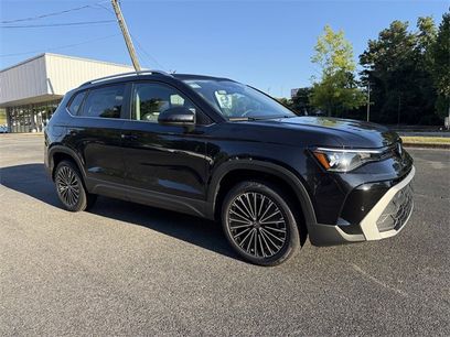 New 2025 Volkswagen Taos SE