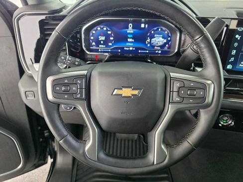 Used 2023 Chevrolet Silverado 1500 LT AWD/4WD image 22
