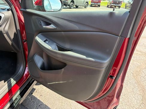 Used 2024 Buick Encore GX Sport Touring AWD/4WD image 11