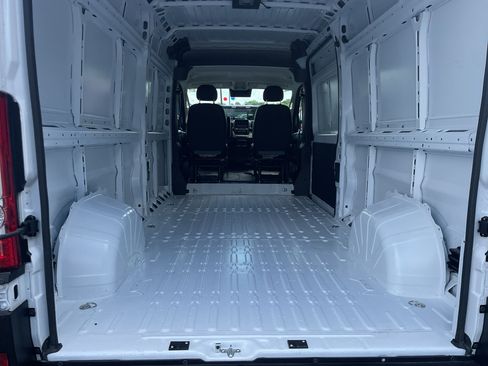 Used 2026 RAM ProMaster 2500 w/ Convenience Group FWD image 23