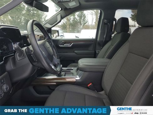 Used 2024 Chevrolet Silverado 1500 RST w/ Z71 Off-Road Package image 8