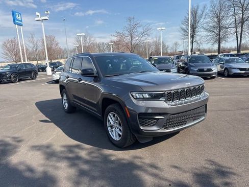 Used 2024 Jeep Grand Cherokee Laredo X w/ Luxury Tech Group I image 5
