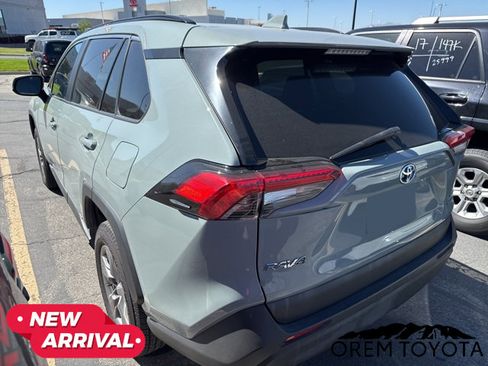 Used 2023 Toyota RAV4 XLE AWD/4WD image 3