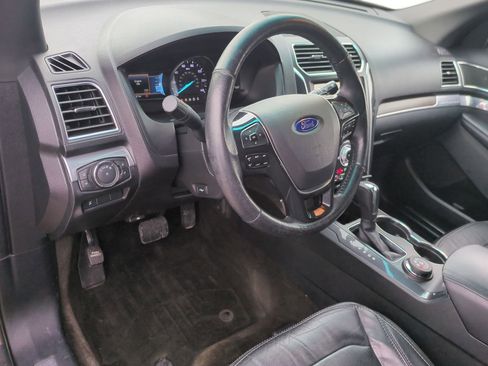 Used 2016 Ford Explorer Limited image 13