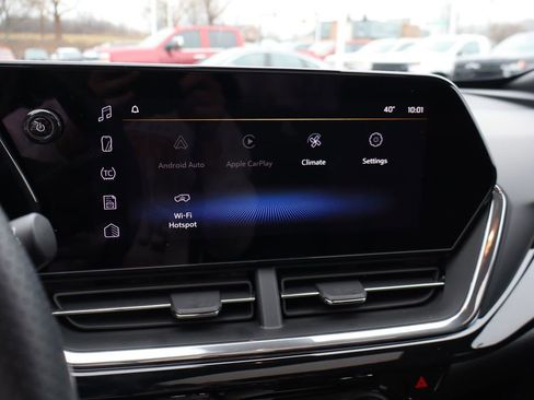 Used 2025 Chevrolet Trax RS w/ Sunroof Package image 19