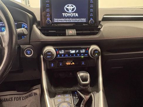 Used 2021 Toyota RAV4 SE w/ Weather & Moonroof Package AWD/4WD image 28