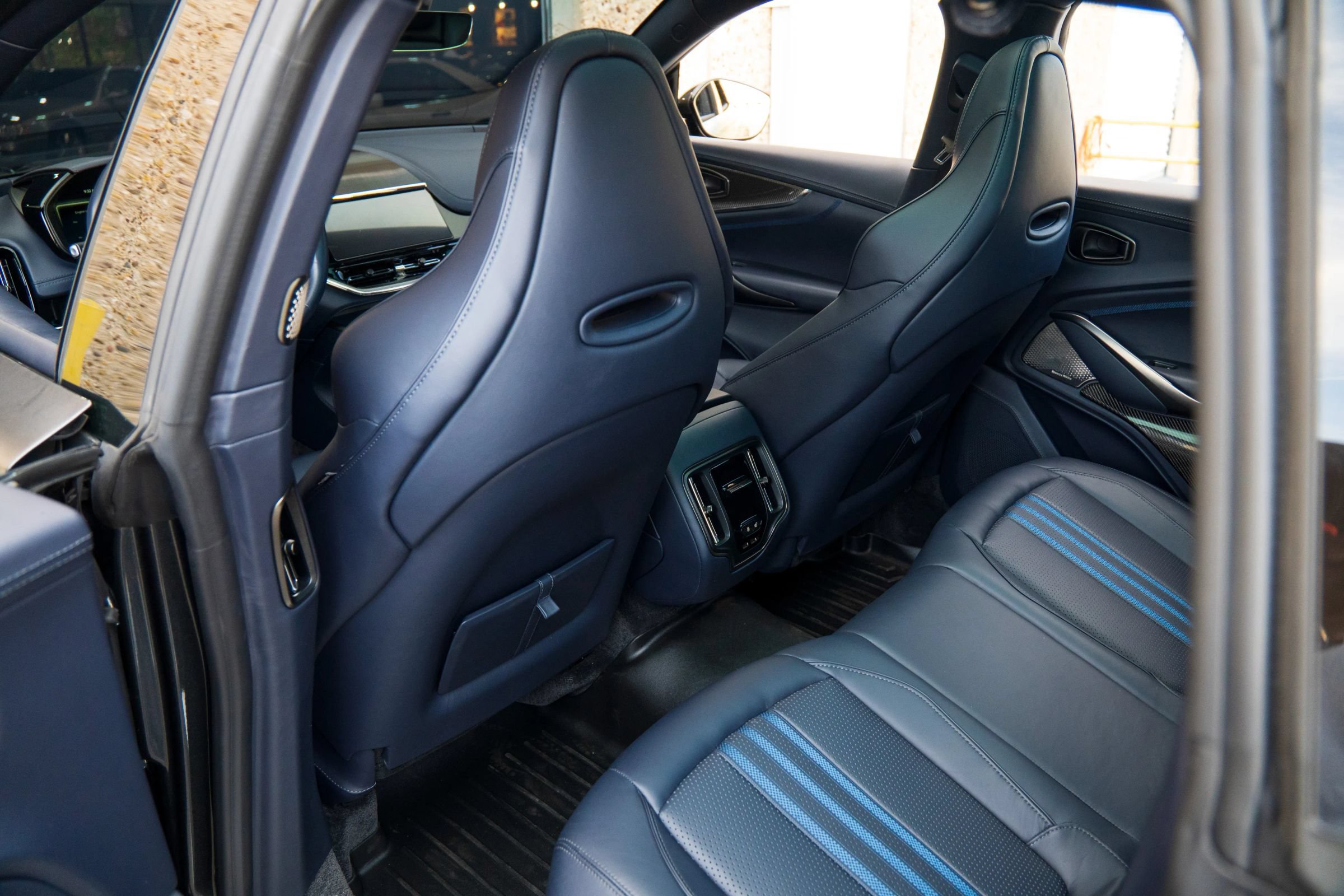 Used 2025 Aston Martin DBX 707 AWD/4WD image 23