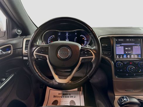 Used 2015 Jeep Grand Cherokee Laredo w/ Quick Order Package 23E AWD/4WD image 18