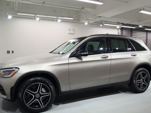 Certified 2020 Mercedes-Benz GLC 300 4MATIC image 3