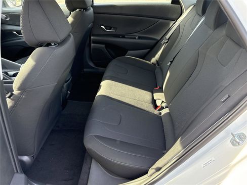 New 2026 Hyundai Elantra SE FWD image 7