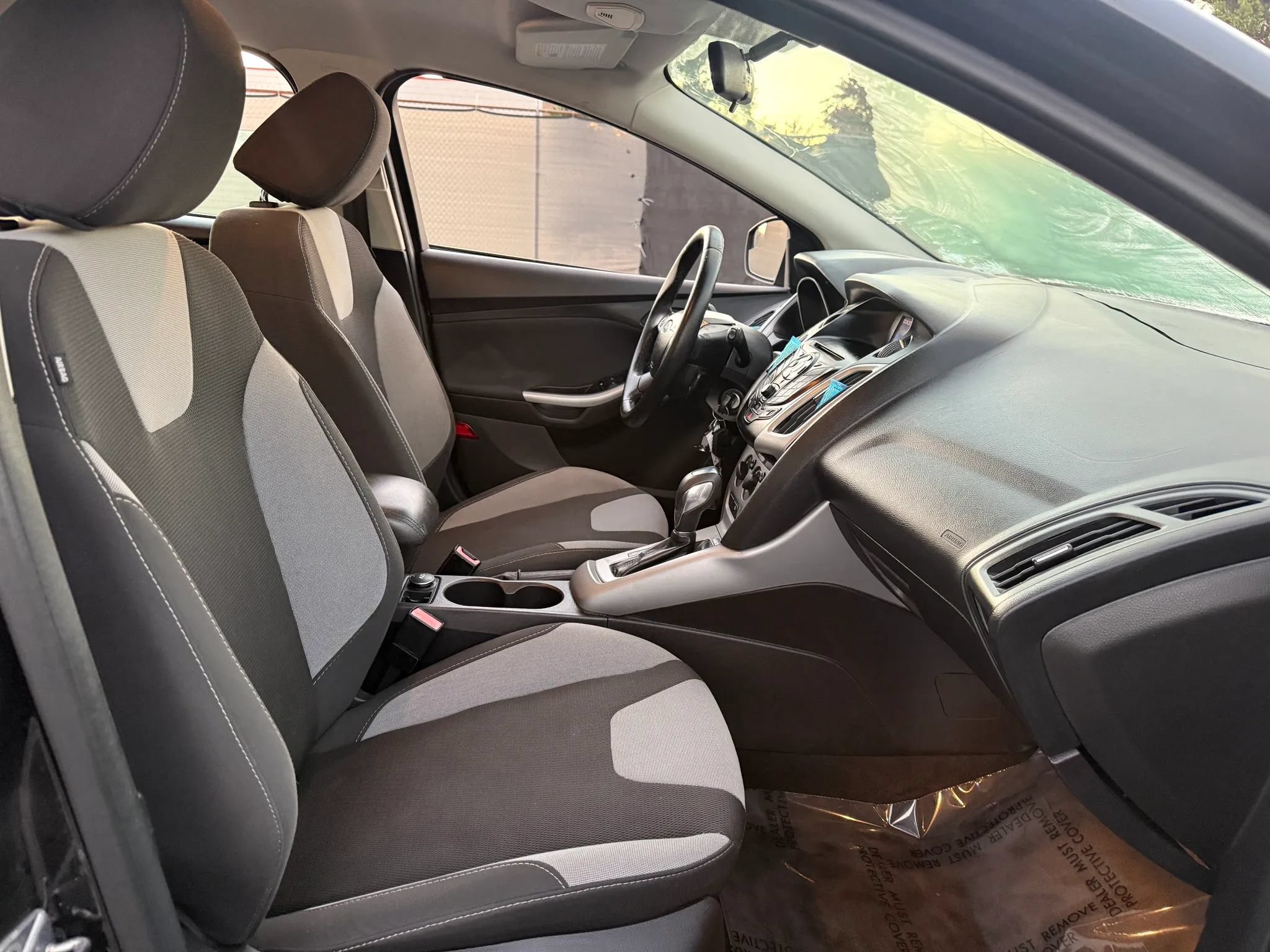 Used 2012 Ford Focus SE FWD image 18