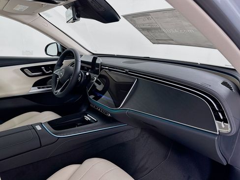 New 2026 Mercedes-Benz E 450 4MATIC Sedan image 32