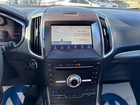 Used 2019 Ford Edge Titanium w/ Equipment Group 301A AWD/4WD image 18