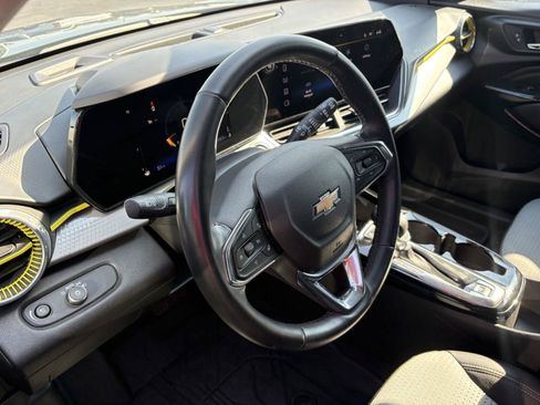 Used 2025 Chevrolet Trax LT w/ Driver Confidence Package FWD image 7