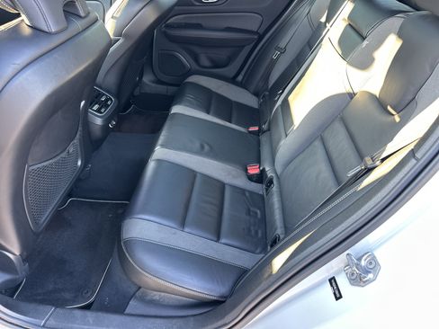 Used 2020 Volvo V60 T6 R-Design w/ Advanced Package image 22