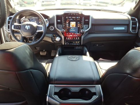 Used 2024 RAM 1500 Laramie image 12