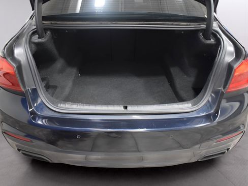 Used 2019 BMW M550i xDrive w/ Premium Package 2 image 29