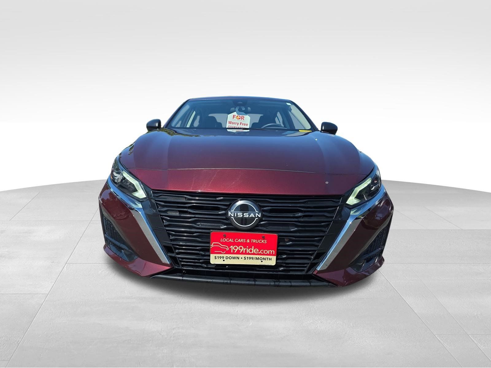 Used 2024 Nissan Altima 2.5 SV FWD image 3