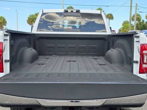 Used 2024 RAM 2500 Limited AWD/4WD image 7