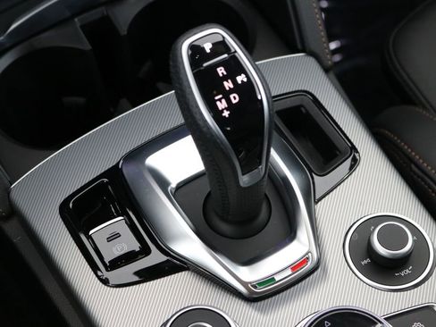 New 2025 Alfa Romeo Stelvio Sprint image 55