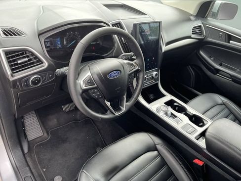Used 2023 Ford Edge SEL AWD/4WD image 9