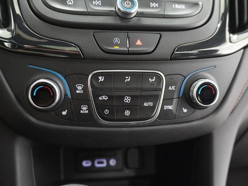 Used 2023 Chevrolet Equinox RS w/ RS Leather Package FWD image 28