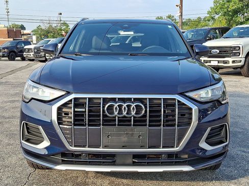 Used 2020 Audi Q3 2.0T Premium w/ Convenience Package AWD/4WD image 2