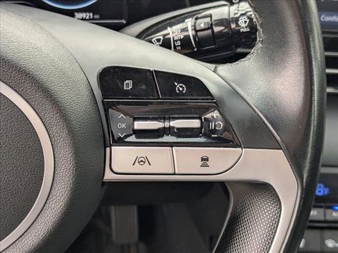 Used 2021 Hyundai Elantra SEL w/ Convenience + Premium Package image 5