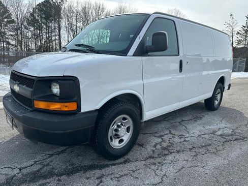 Used 2015 Chevrolet Express 2500 image 1