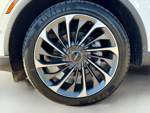 Used 2023 Lincoln Aviator Reserve w/ Equipment Group 201A image 45