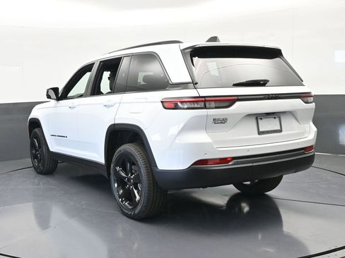 New 2026 Jeep Grand Cherokee Limited w/ Limited Altitude Package RWD image 4