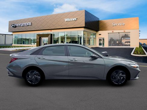 New 2026 Hyundai Elantra Sport image 9