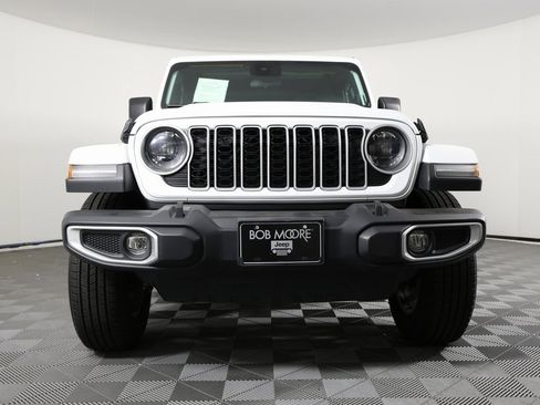 Used 2024 Jeep Wrangler Sahara image 2